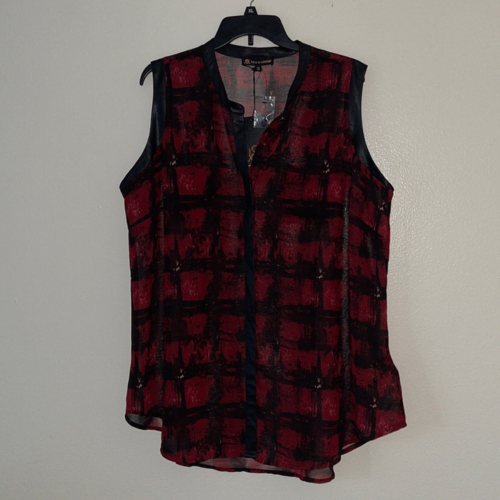 Love & Legend top, size 18